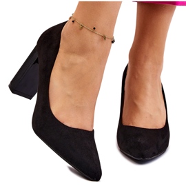 Escarpins En Daim Sur Un Talon à La Mode Noir Estellia le noir