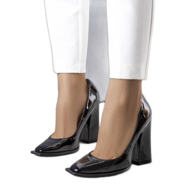 Escarpins en cuir verni noir Patel