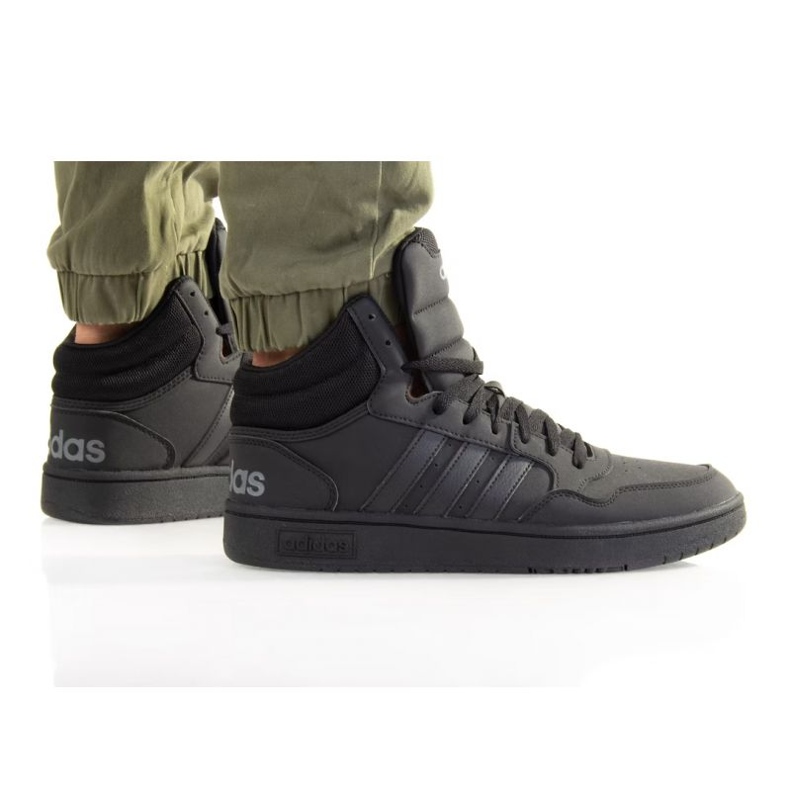 Chaussures Adidas Hoops 3.0 Mid GV6683 le noir Chaussures Adidas Hoops 3.0 Mid GV6683 le noir