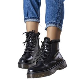 Trappeurs isolés noirs Martoli avec fourrure