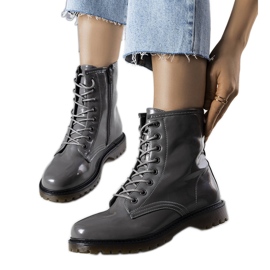 Boots cuir verni gris Rhys