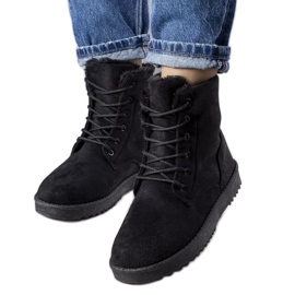 PA1 Bottes isolées noires en éco-daim de Madisyn le noir