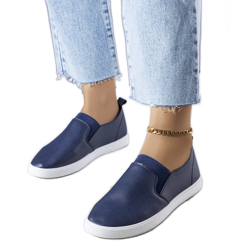 Baskets en éco-cuir bleu marine de Leroy