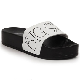 Chaussons pour femmes laqués sur la plate-forme blanc Big Star JJ274A275