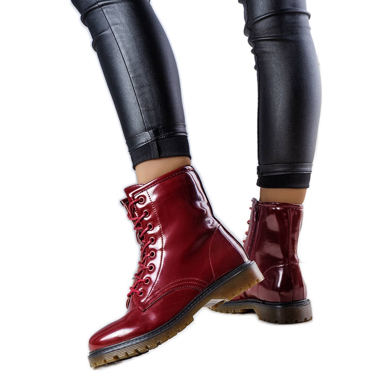 Bottes vernies rouges de Rhys