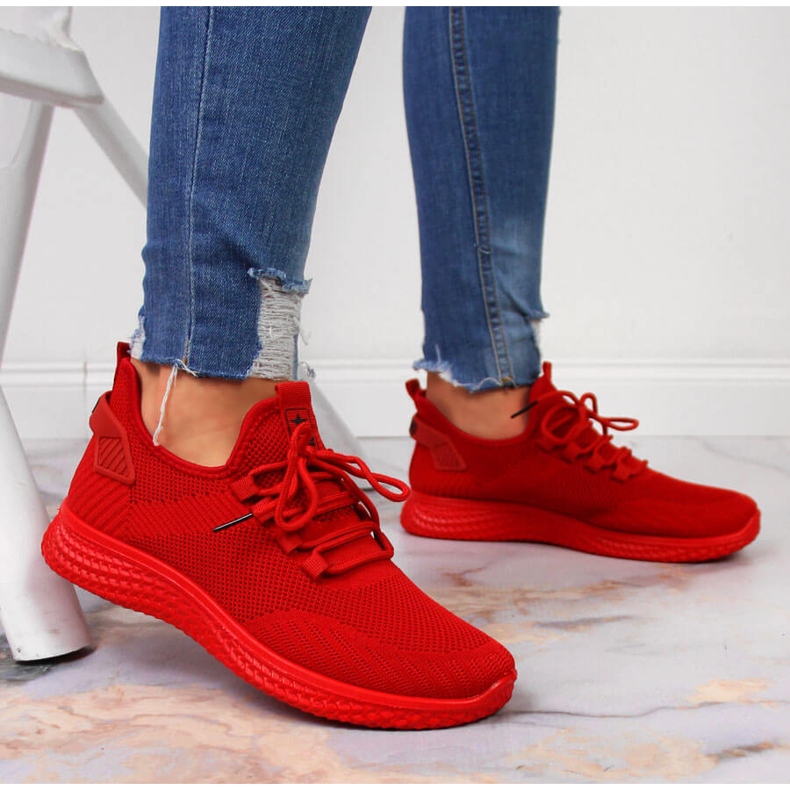 News Chaussures de sport en maille rouge clair
