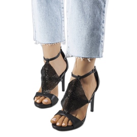 Sandales noires élégantes à talons de Caleb