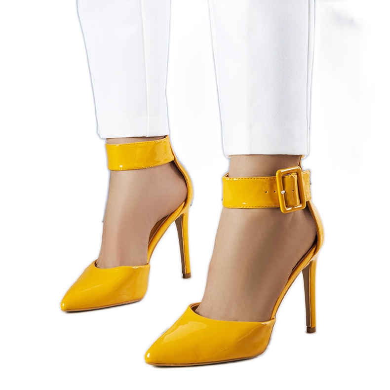 BM Escarpins laqués orange de Sonya