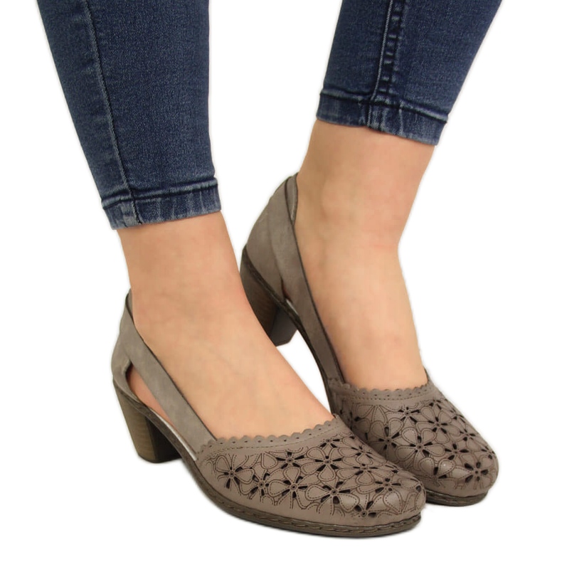 Escarpins en cuir ajouré beige pour femmes Rieker 40986