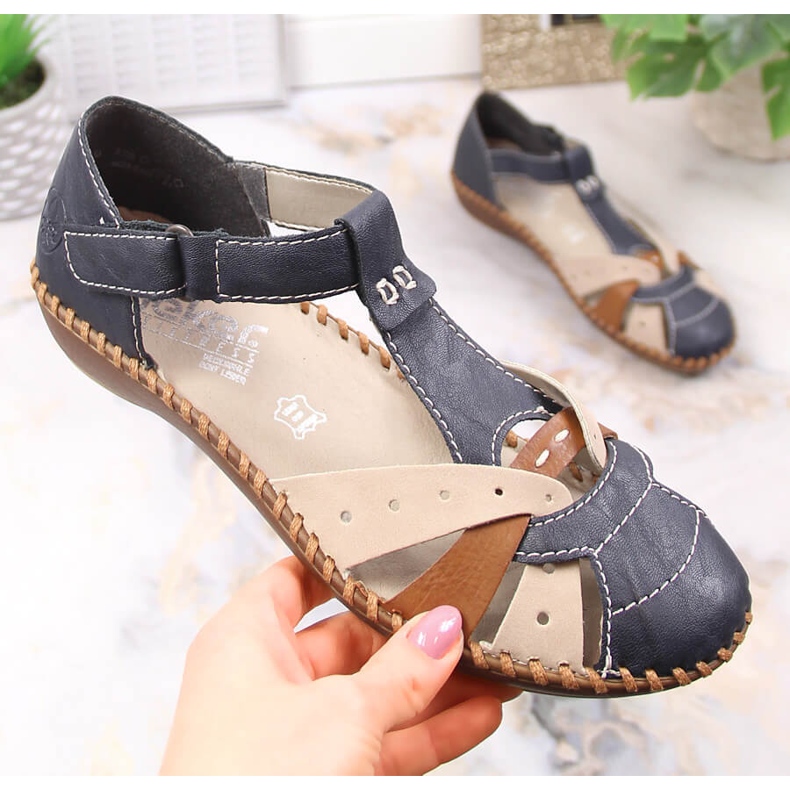 Sandales plates confortables pour femmes avec velcro Rieker M1655-14 beige