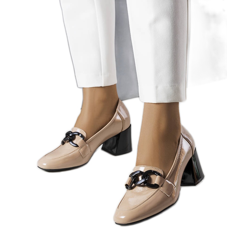 BM Escarpins en cuir verni beige Teresa