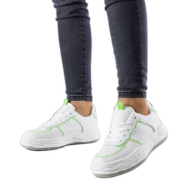 Baskets blanches avec empiècements verts de Nettie