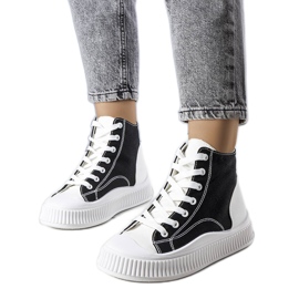 Baskets à plateforme noires de Terri