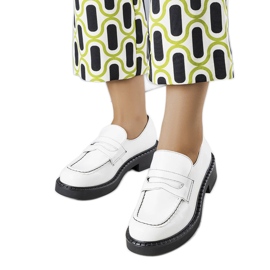 Bl&Ki Chaussures laquées blanches Viola Bl&Ki Chaussures laquées blanches Viola