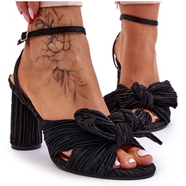 Sandales à la mode avec un nœud sur les talons Black Callum noir
