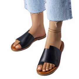 Babouches noires à dessus irrégulier de Latourelle le noir
