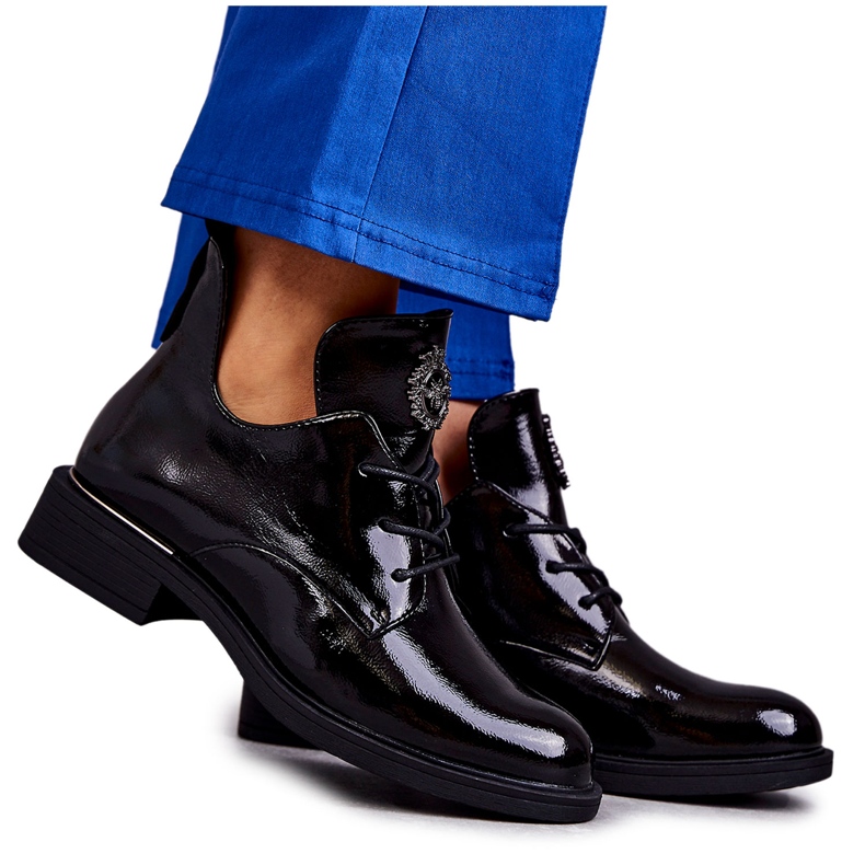 Vinceza Bottines Lacées Laquées Avec Découpes Noir Fabiana le noir