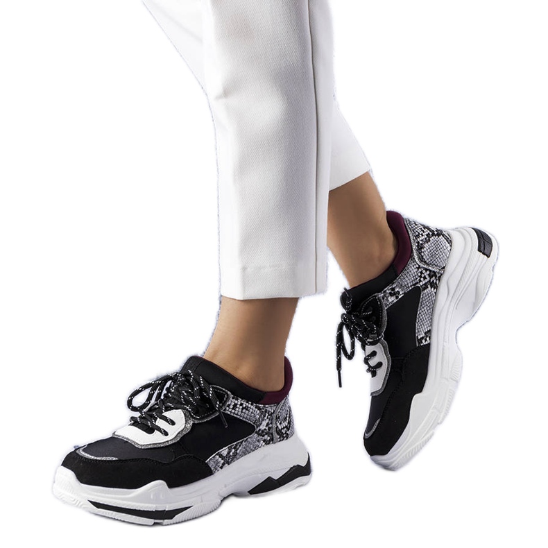 Baskets noires ornées d'empiècements Savard le noir