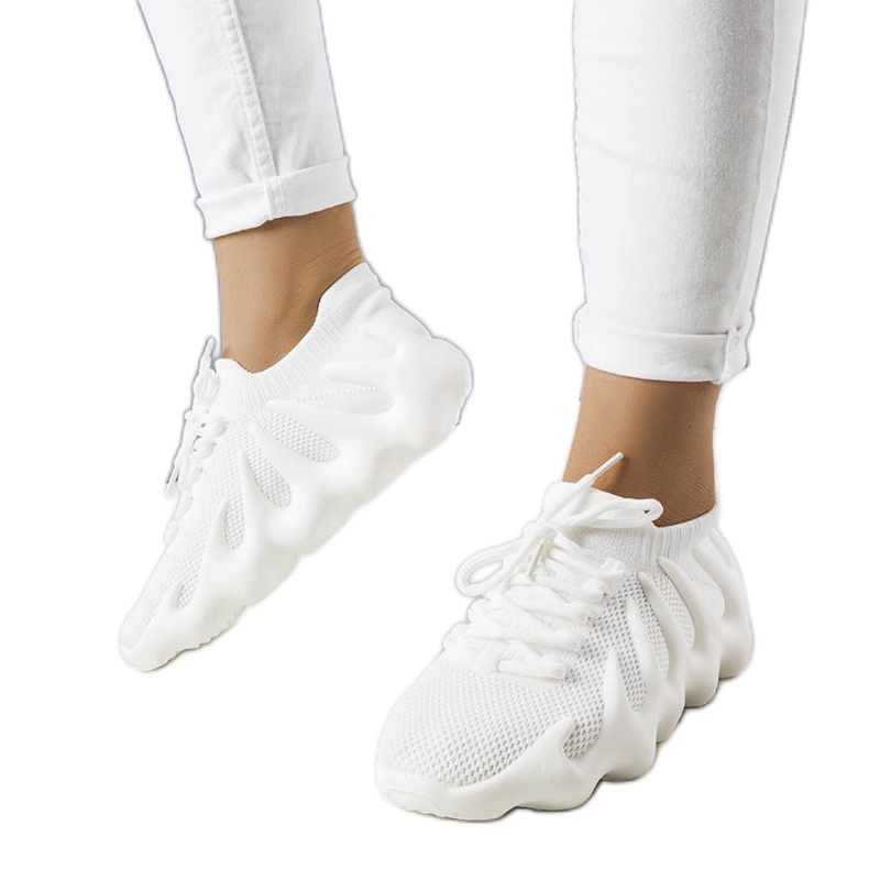 Baskets aérées blanches de Muriel Baskets aérées blanches de Muriel