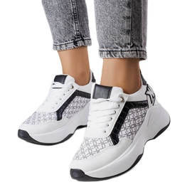 Baskets noires monogrammées Margie blanc