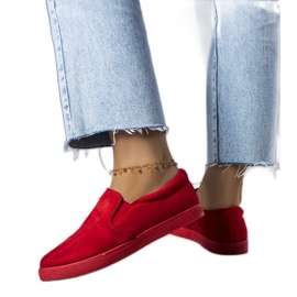 Baskets rouges en éco-daim de Leroy