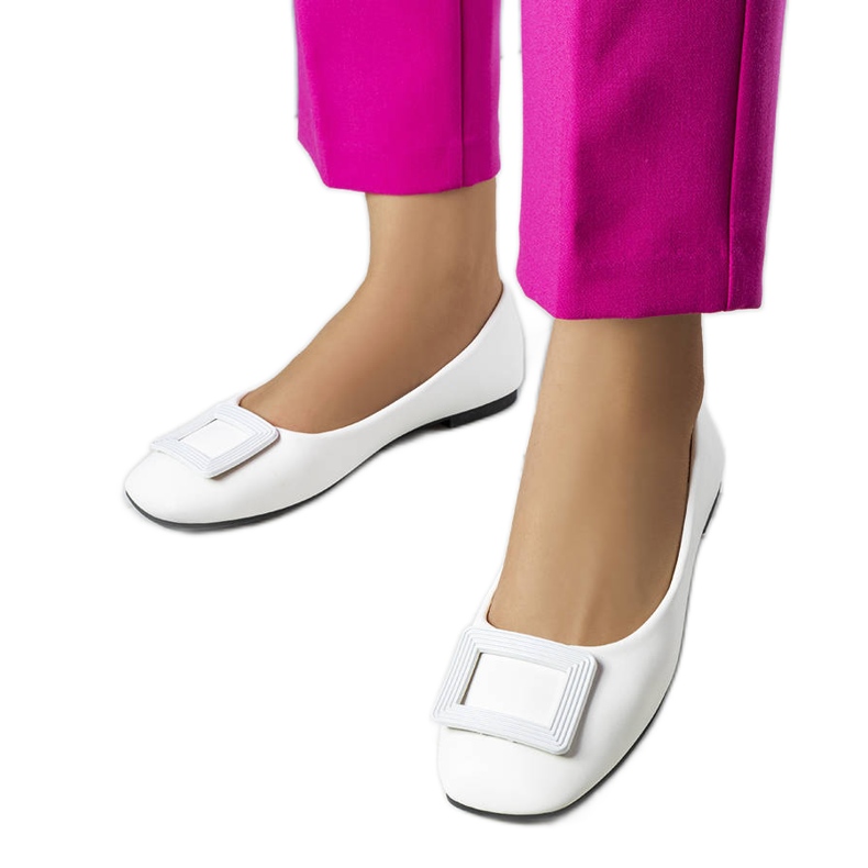 Ballerines blanches à boucle Sheller