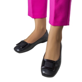 Ballerines noires à boucle Sheller