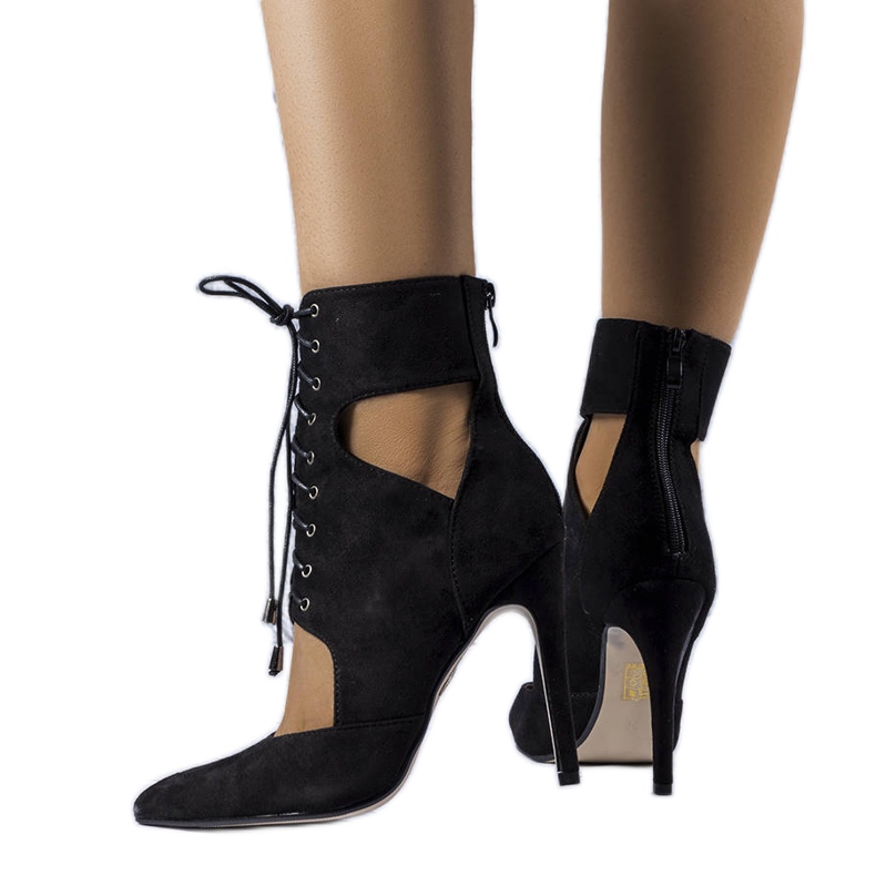 Bottines noires à talons de Virginie le noir