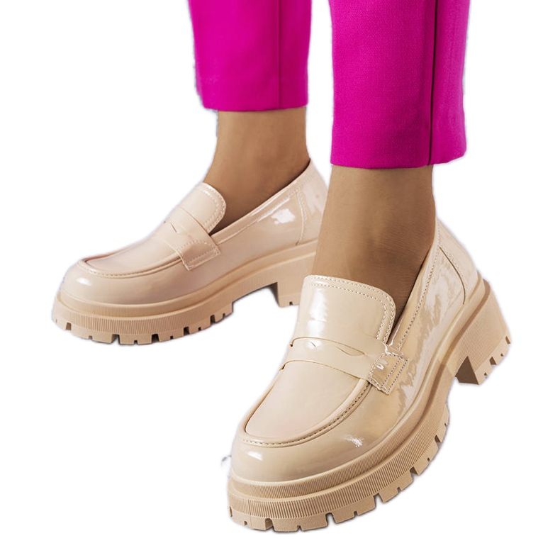 Escarpins laqués beige Phaneuf