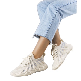 Baskets beiges sur une semelle Beth tendance
