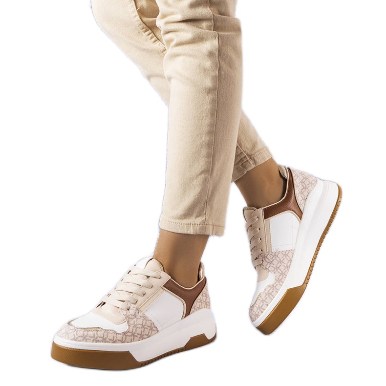 Baskets marron décorées du monogramme Grandbois brun Baskets marron décorées du monogramme Grandbois brun