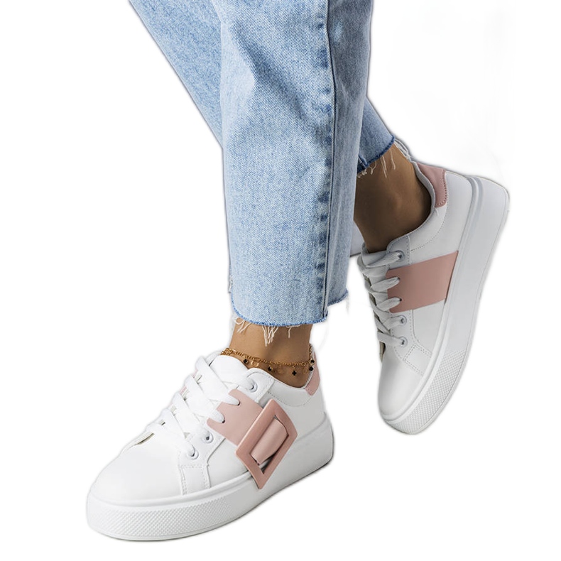 Baskets blanches ornées d'une boucle Toni rose Baskets blanches ornées d'une boucle Toni rose