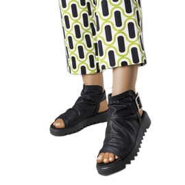 PA1 Sandales noires ajourées Beulah le noir