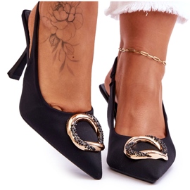 Pin's Tendance Avec Décoration Et Zircons Noir Alexia