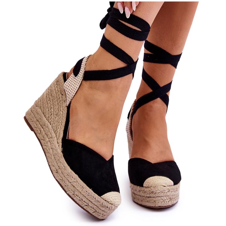 Sandales Attachées Sur Un Haut Compensé Noir Lendy le noir