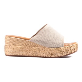 Sandales compensées ajourées pour femmes en beige Shelovet