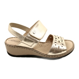 Sandales en cuir pour femmes Caprice 28253-20 959 Platino Metalic doré