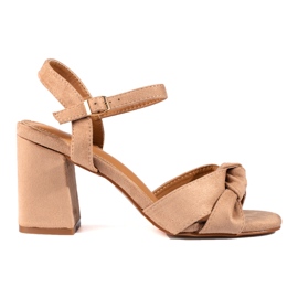 Sandales à bloc en daim beige Vinceza