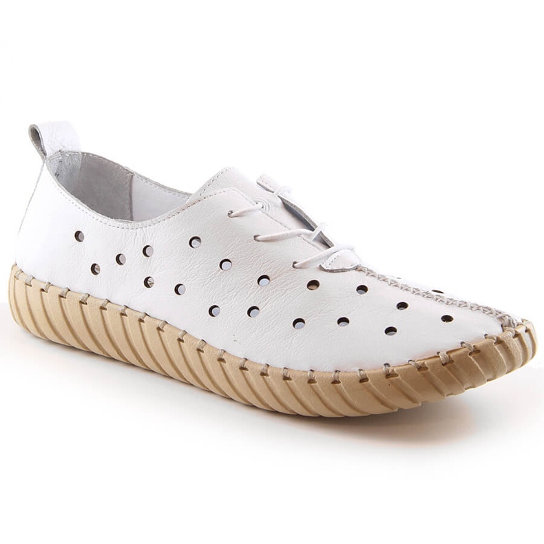 Chaussures femme confortables en cuir ajouré blanc Artiker 48C0567 blanche