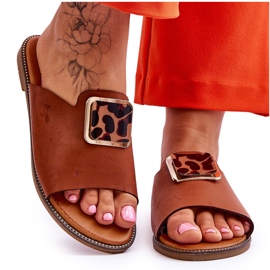 FJ1 Chaussons Femme Avec Elément Décoratif Camel Leonia brun