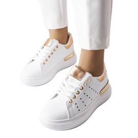 Baskets blanches avec perforation Chalut colorée