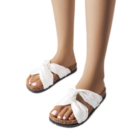 Babouches blanches décorées de tissu Fresne