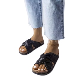 BM Toboggans noirs décorés de matière Fresne