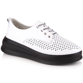 Chaussures femme confortables en cuir ajouré blanc Artiker 52C1992