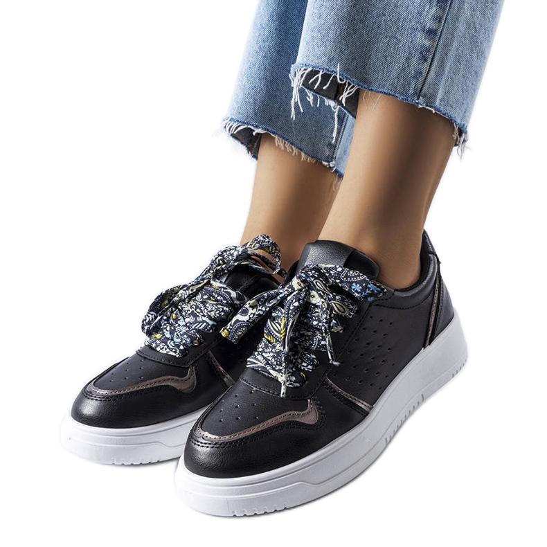 Baskets noires 85-872 le noir