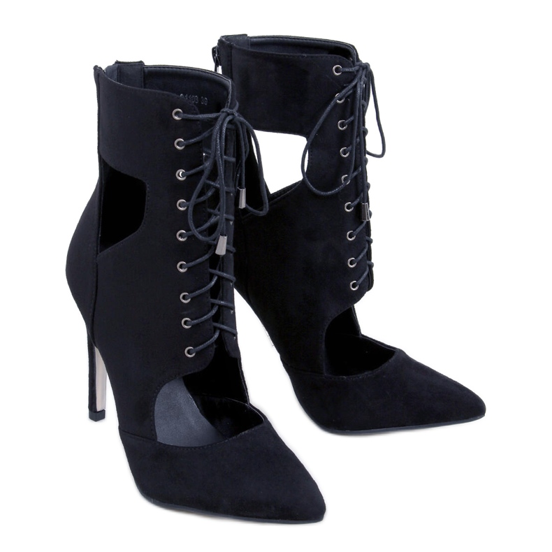 Boots découpées sur un pin Demi Nero le noir