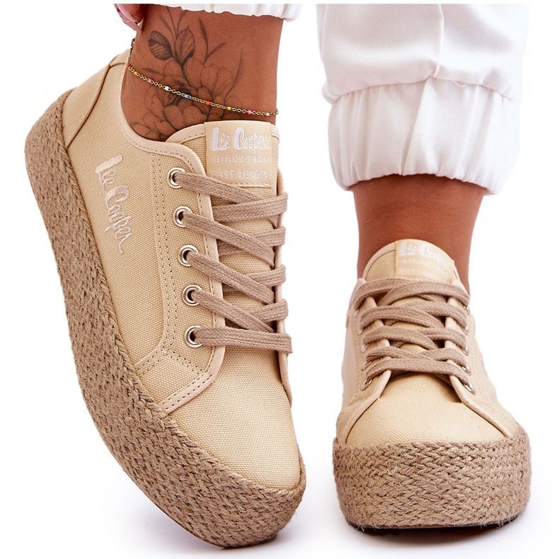 Baskets tressées à la mode Lee Cooper LCW-23-31-1795L Beige