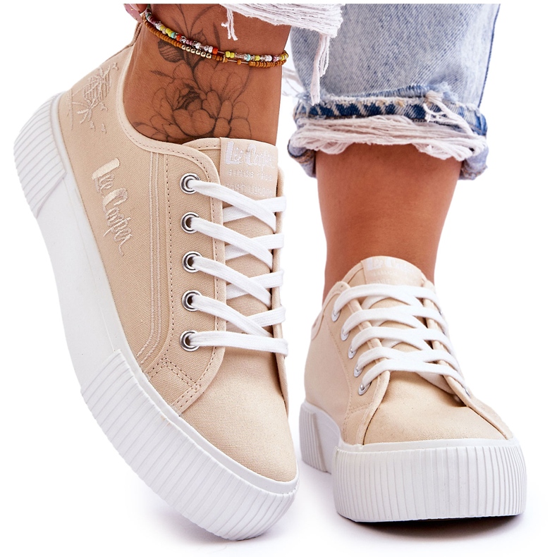 Baskets Confortables Sur La Plateforme Lee Cooper LCW-23-31-1808L Beige Baskets Confortables Sur La Plateforme Lee Cooper LCW-23-31-1808L Beige