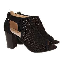 Sandales pour femmes avec velcro noir Sabatina 7802