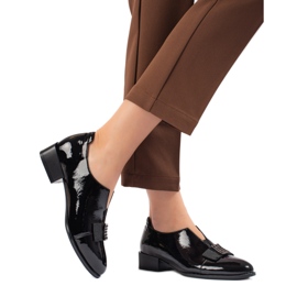 W. Potocki Escarpins laqués élégants à talons Potocki noir